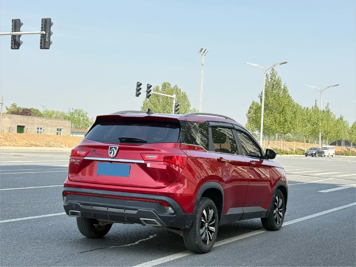 2019 BaoJun 530 1.5T 147HP L4 CVT,autocango,china used car exporter,china ev exporter,chinese used car exporter,chinese used ev exporter