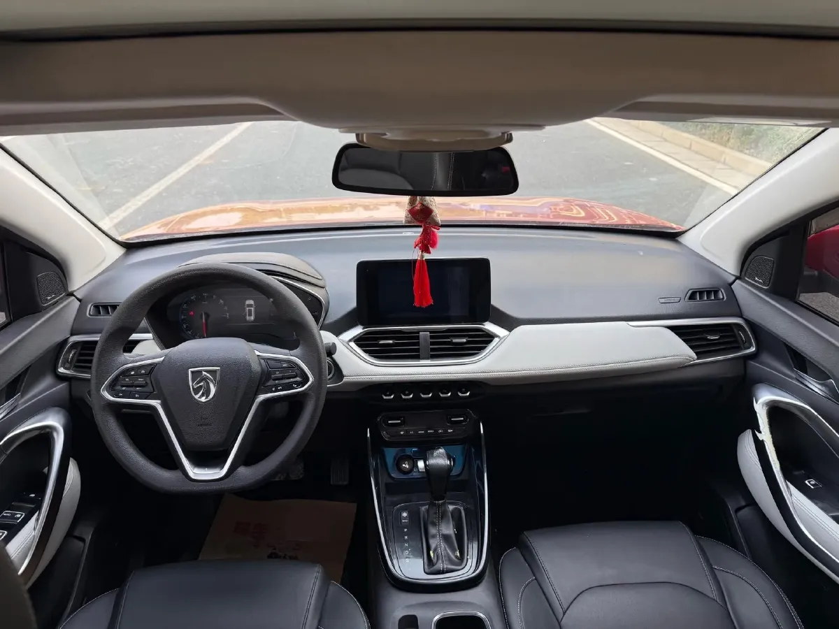 2019 BaoJun 530 1.5T 147HP L4 CVT,autocango,china used car exporter,china ev exporter,chinese used car exporter,chinese used ev exporter