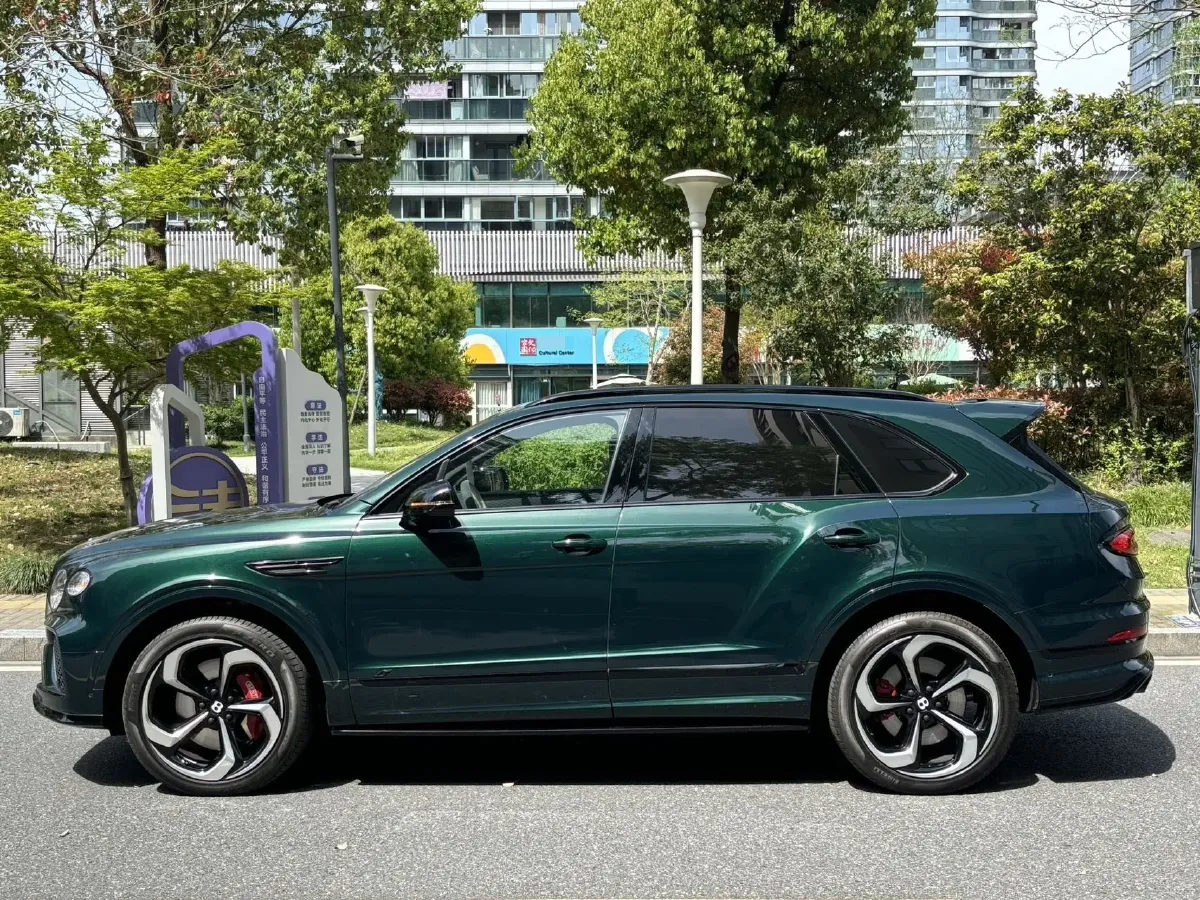 2022 Bentley Bentayga 4.0T 550HP V8 8AT,autocango,china used car exporter,china ev exporter,chinese used car exporter,chinese used ev exporter