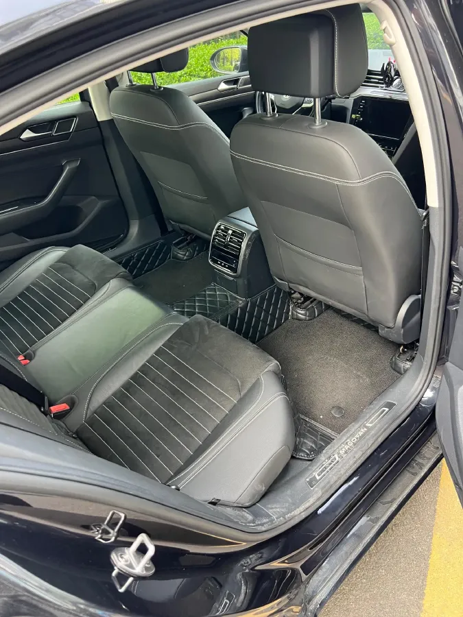 2020 Volkswagen Magotan 2.0T 186HP L4 7DCT,autocango,china used car exporter,china ev exporter,chinese used car exporter,chinese used ev exporter