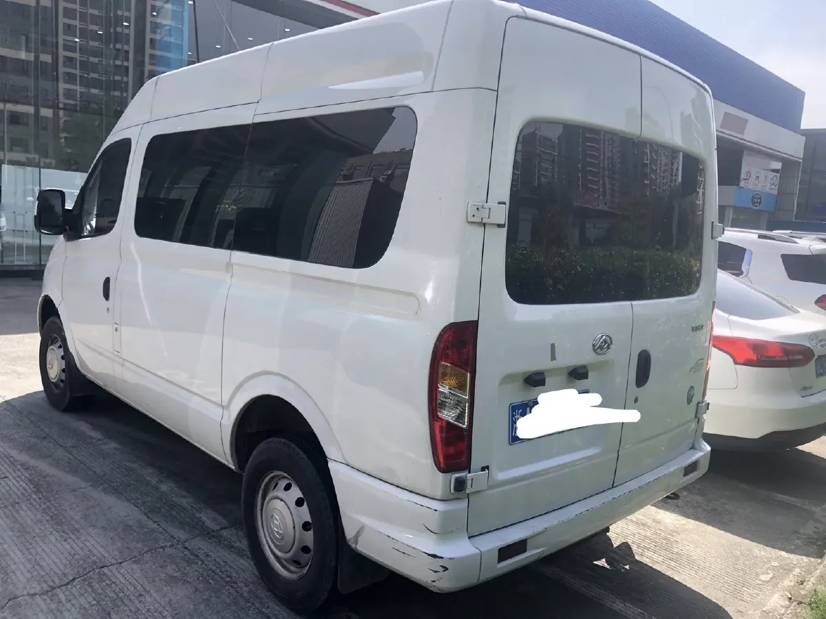 2021 MAXUS XinTu V80 2.0T 139HP L4 6MT,autocango,china used car exporter,china ev exporter,chinese used car exporter,chinese used ev exporter