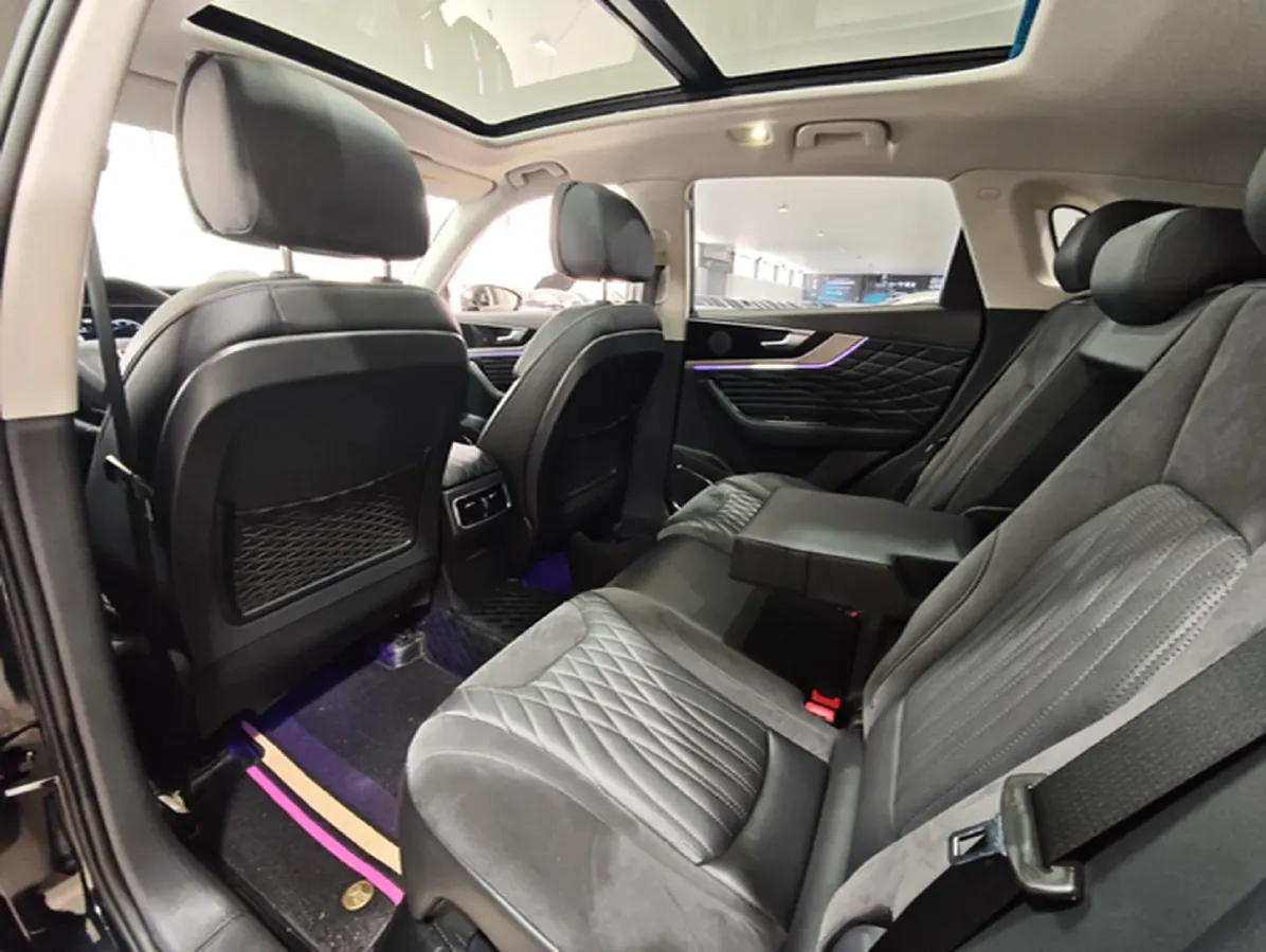 2022 HongQi HS5 2.0T 224HP L4 6AT,autocango,china used car exporter,china ev exporter,chinese used car exporter,chinese used ev exporter