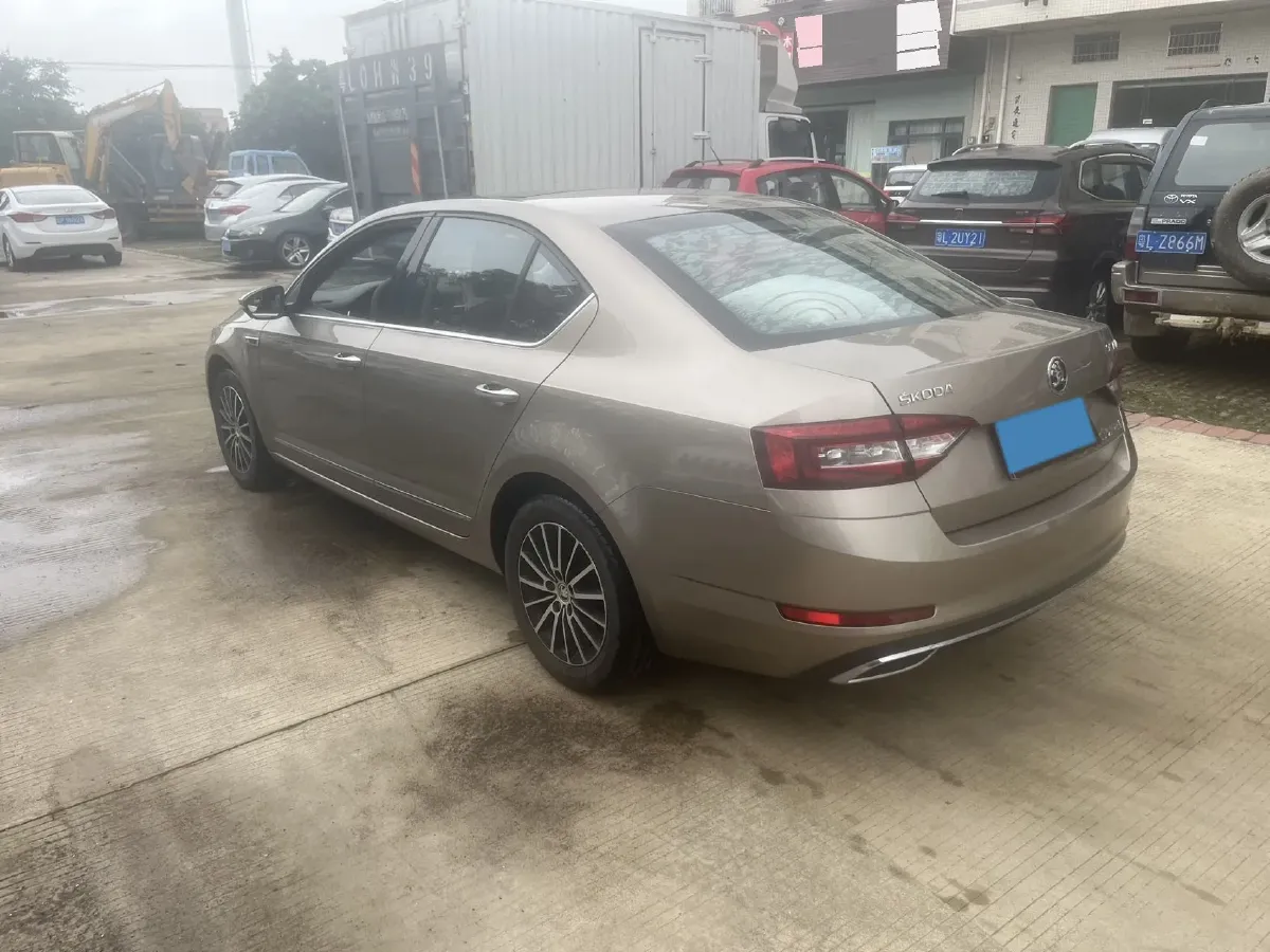 2018 Skoda Octavia 1.6L 110HP L4 6AT,autocango,china used car exporter,china ev exporter,chinese used car exporter,chinese used ev exporter