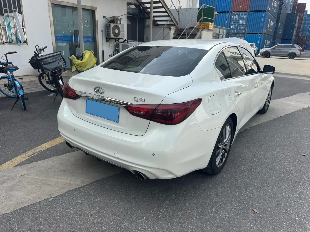 2018 Jeep Grand Commander 2.0T 265HP L4 9AT,autocango,china used car exporter,china ev exporter,chinese used car exporter,chinese used ev exporter