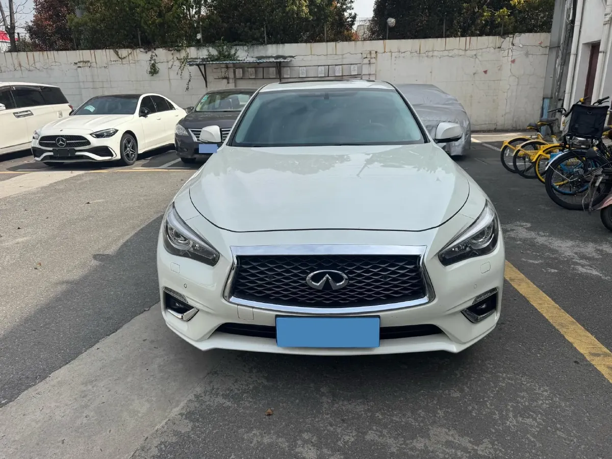 2018 Jeep Grand Commander 2.0T 265HP L4 9AT,autocango,china used car exporter,china ev exporter,chinese used car exporter,chinese used ev exporter