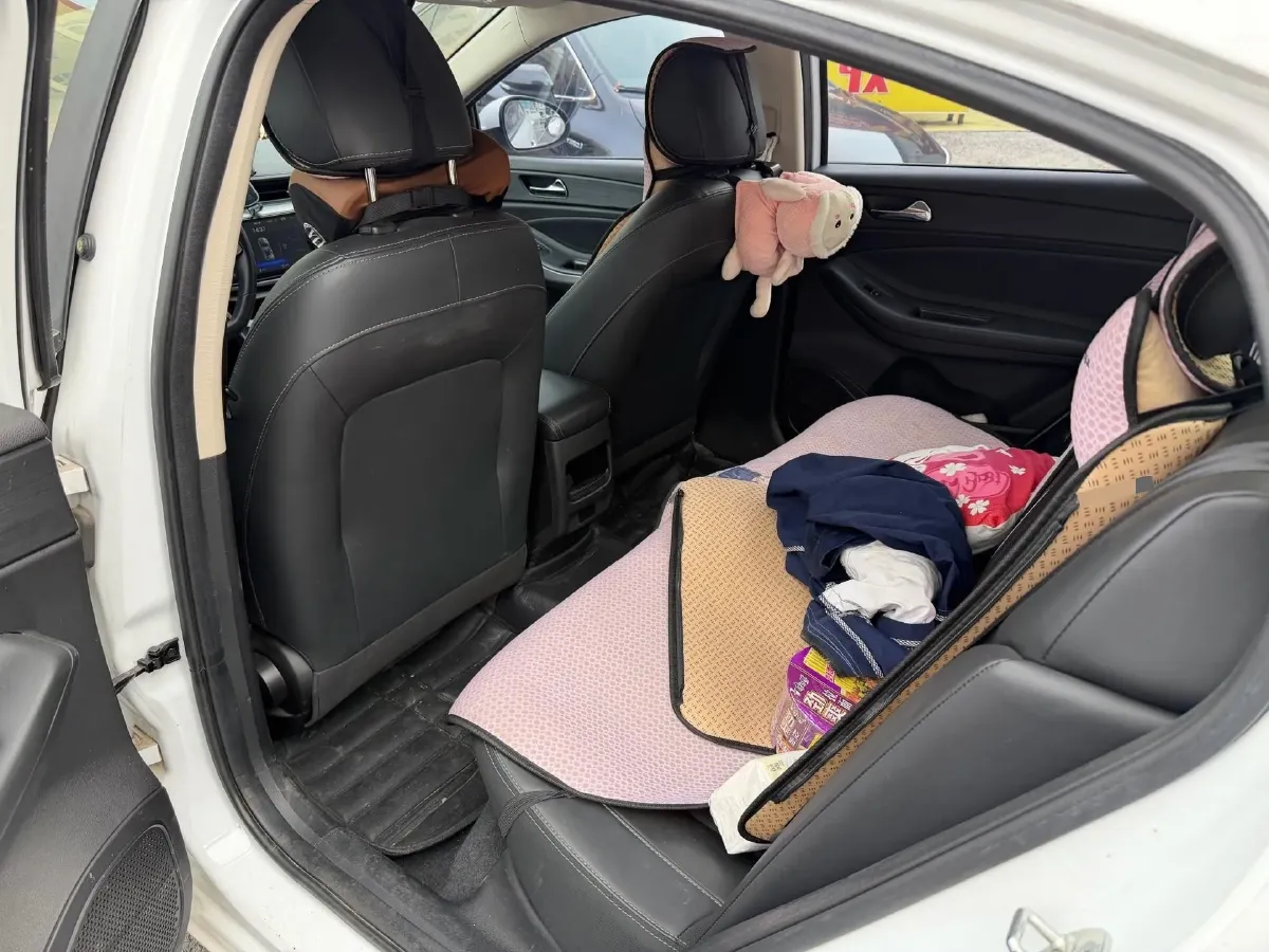 2021 Chery Arrizo 5 1.5L 116HP L4 5MT,autocango,china used car exporter,china ev exporter,chinese used car exporter,chinese used ev exporter