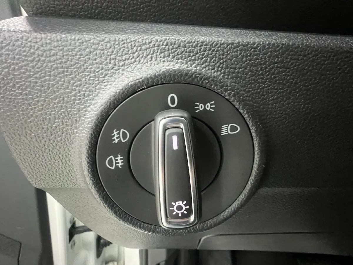 2022 Volkswagen T-Roc 1.4T 150HP L4 7DCT,autocango,china used car exporter,china ev exporter,chinese used car exporter,chinese used ev exporter