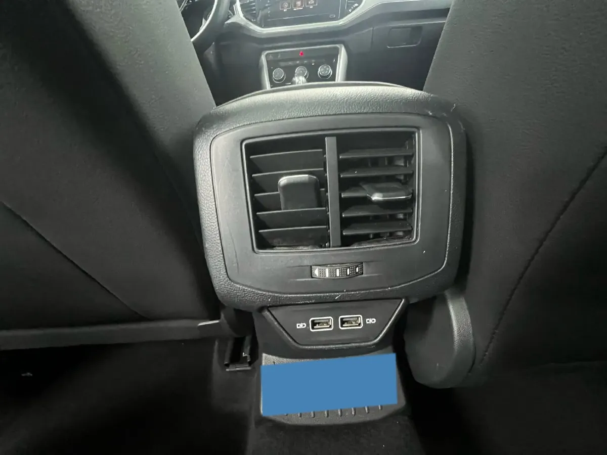 2022 Volkswagen T-Roc 1.4T 150HP L4 7DCT,autocango,china used car exporter,china ev exporter,chinese used car exporter,chinese used ev exporter