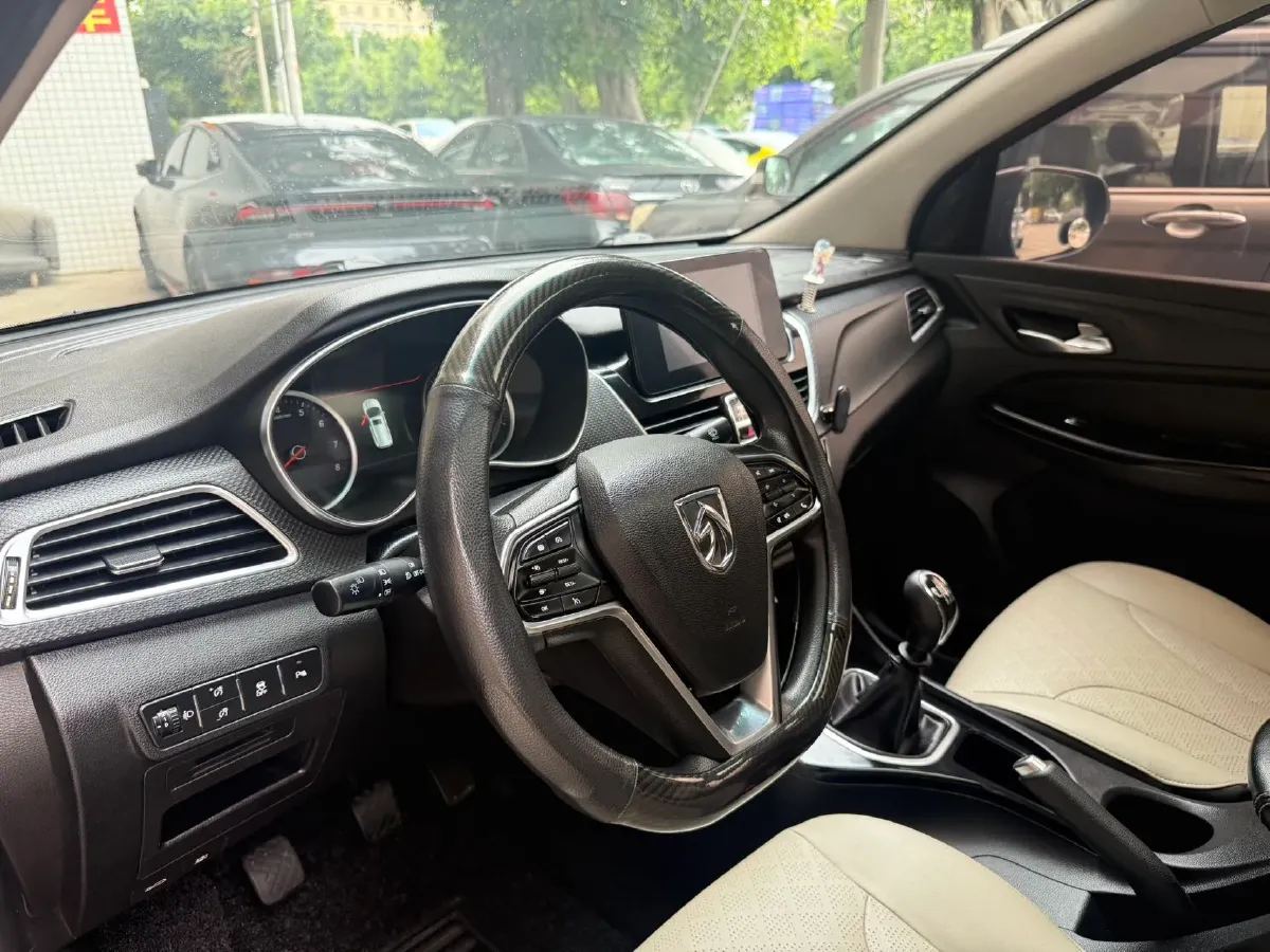 2017 BaoJun 730 1.5T 150HP L4 6MT,autocango,china used car exporter,china ev exporter,chinese used car exporter,chinese used ev exporter