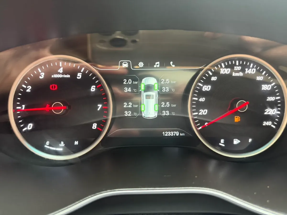 2017 BaoJun 730 1.5T 150HP L4 6MT,autocango,china used car exporter,china ev exporter,chinese used car exporter,chinese used ev exporter