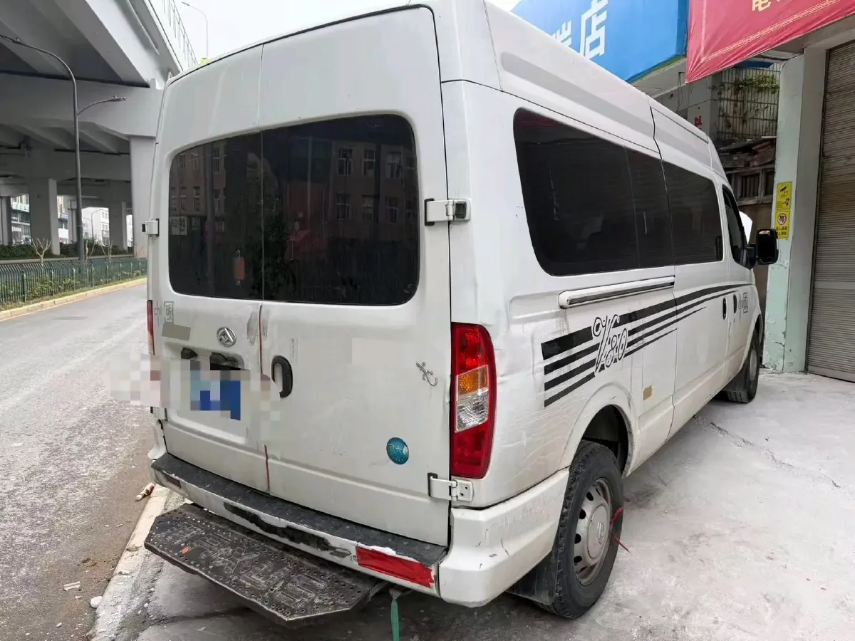 2021 MAXUS XinTu V80 2.0T 127HP L4 6MT,autocango,china used car exporter,china ev exporter,chinese used car exporter,chinese used ev exporter