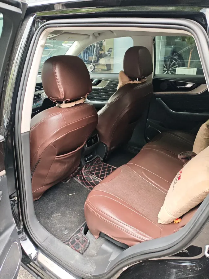 2019 HongQi HS5 2.0T 224HP L4 6AT,autocango,china used car exporter,china ev exporter,chinese used car exporter,chinese used ev exporter