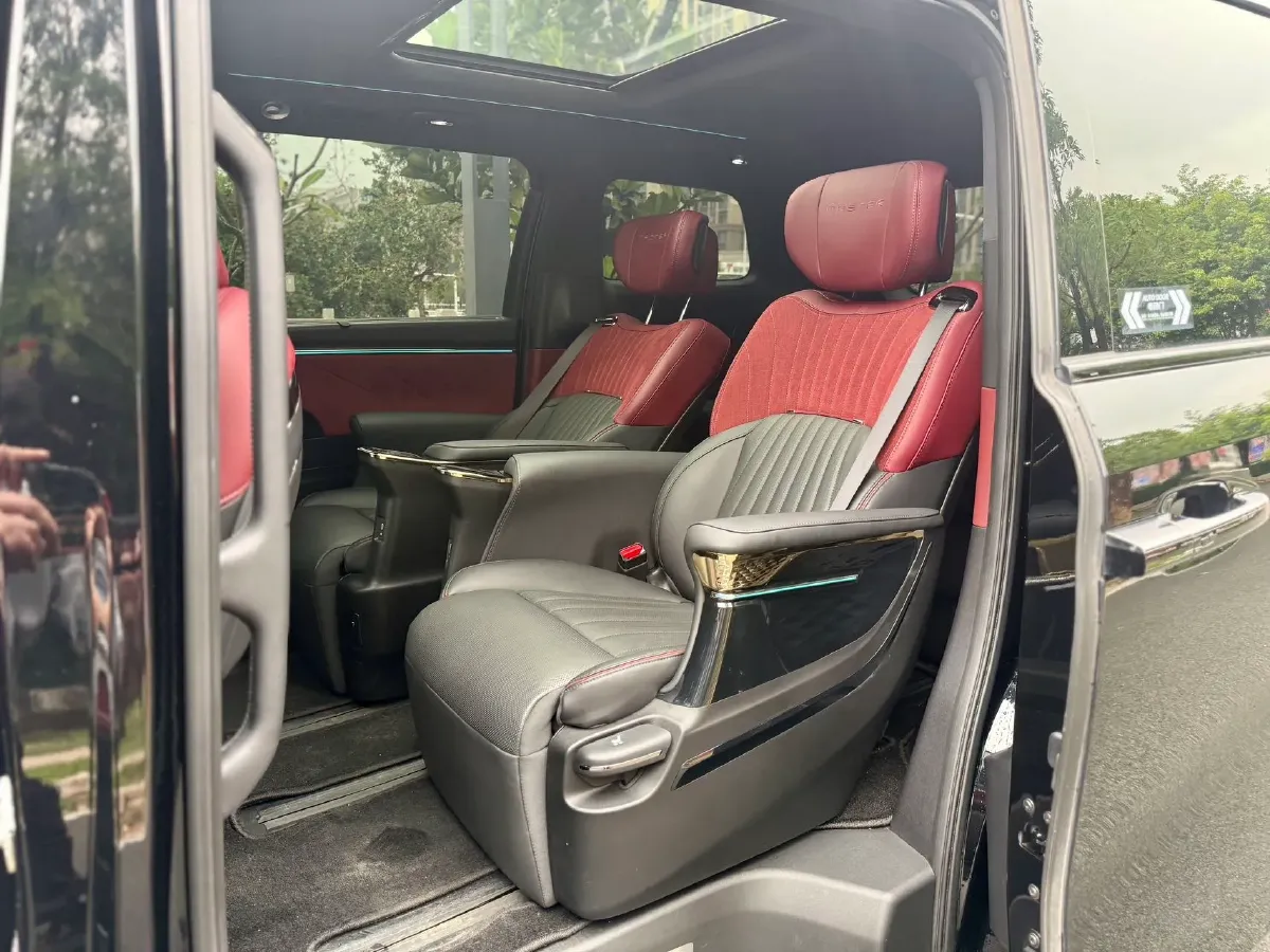 2025 GAC Trumpchi M8 2.0T 190HP L4 2DHT Hybrid,autocango,china used car exporter,china ev exporter,chinese used car exporter,chinese used ev exporter