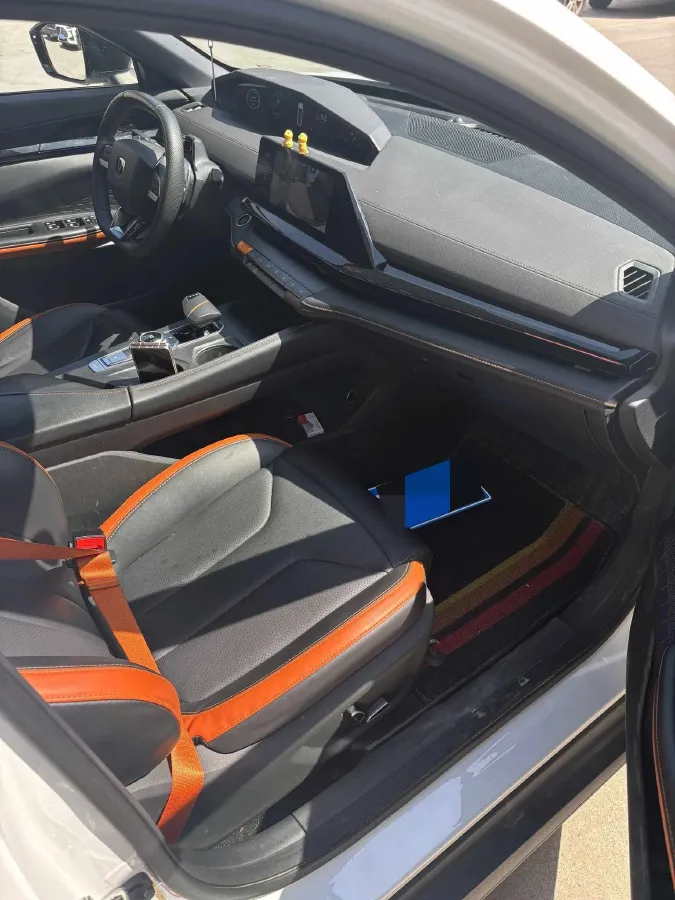 2023 ChangAn UNI-T 1.5T 188HP L4 7DCT,autocango,china used car exporter,china ev exporter,chinese used car exporter,chinese used ev exporter