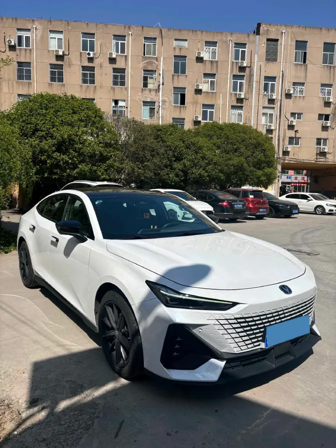 2023 ChangAn UNI-T 1.5T 188HP L4 7DCT,autocango,china used car exporter,china ev exporter,chinese used car exporter,chinese used ev exporter
