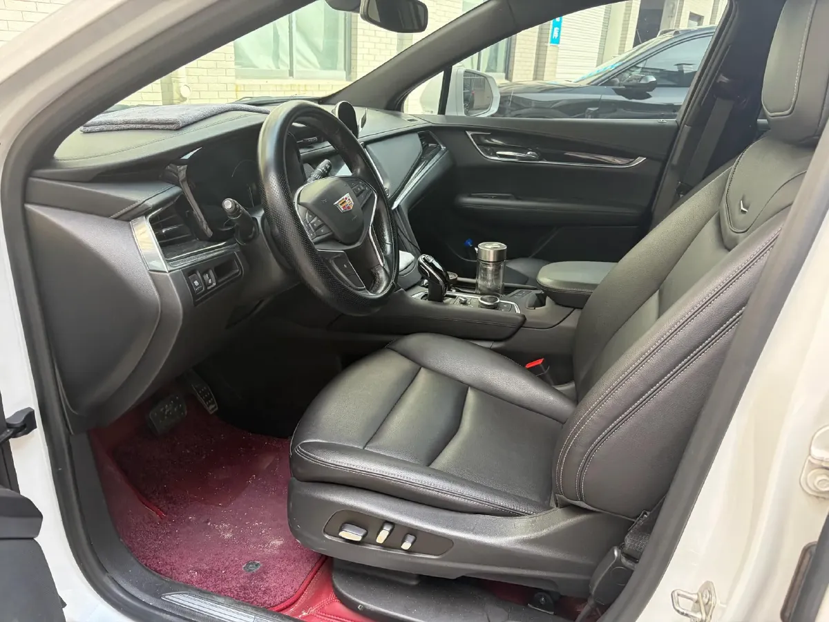 2021 Cadillac XT5 2.0T 237HP L4 9AT,autocango,china used car exporter,china ev exporter,chinese used car exporter,chinese used ev exporter