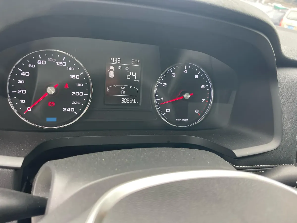 2020 Roewe i6 1.6L 125HP L4 5MT,autocango,china used car exporter,china ev exporter,chinese used car exporter,chinese used ev exporter