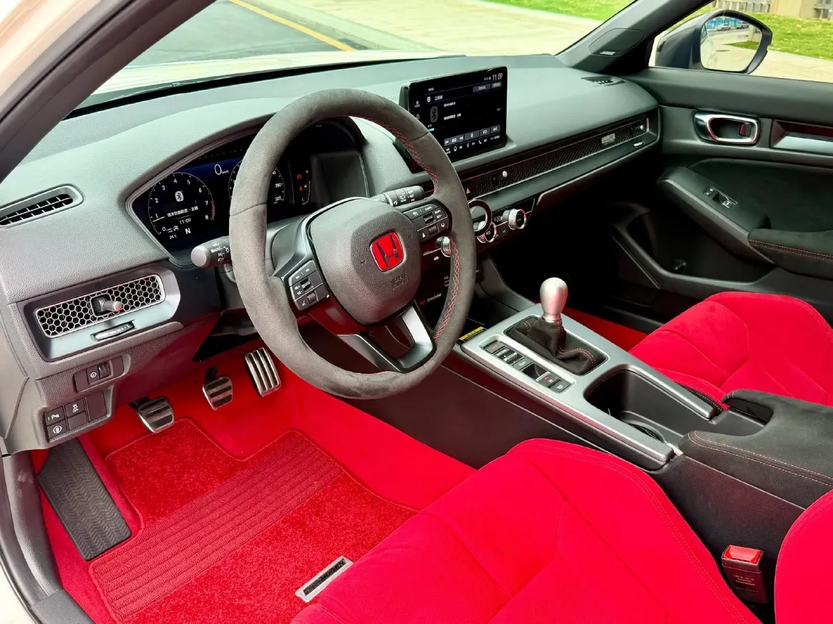 2023 Honda Civic 2.0T 300HP L4 6MT,autocango,china used car exporter,china ev exporter,chinese used car exporter,chinese used ev exporter