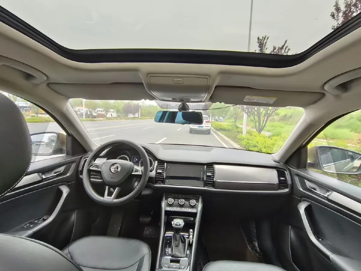 2018 Skoda Kodiak 2.0T 186HP L4 7DCT,autocango,china used car exporter,china ev exporter,chinese used car exporter,chinese used ev exporter