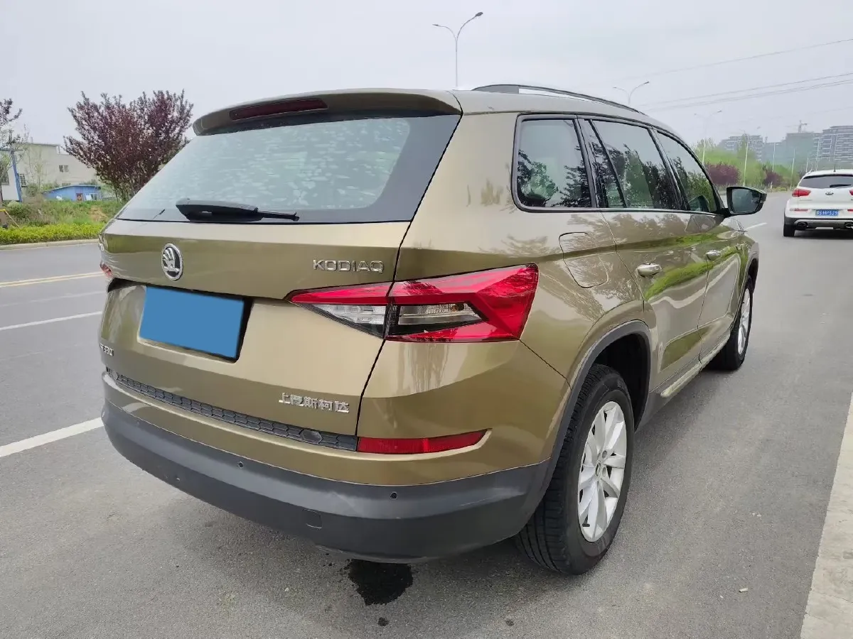 2018 Skoda Kodiak 2.0T 186HP L4 7DCT,autocango,china used car exporter,china ev exporter,chinese used car exporter,chinese used ev exporter