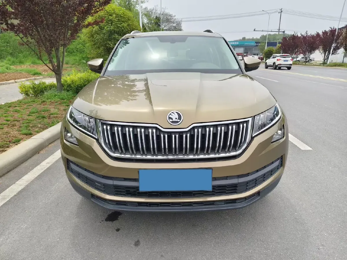 2018 Skoda Kodiak 2.0T 186HP L4 7DCT,autocango,china used car exporter,china ev exporter,chinese used car exporter,chinese used ev exporter