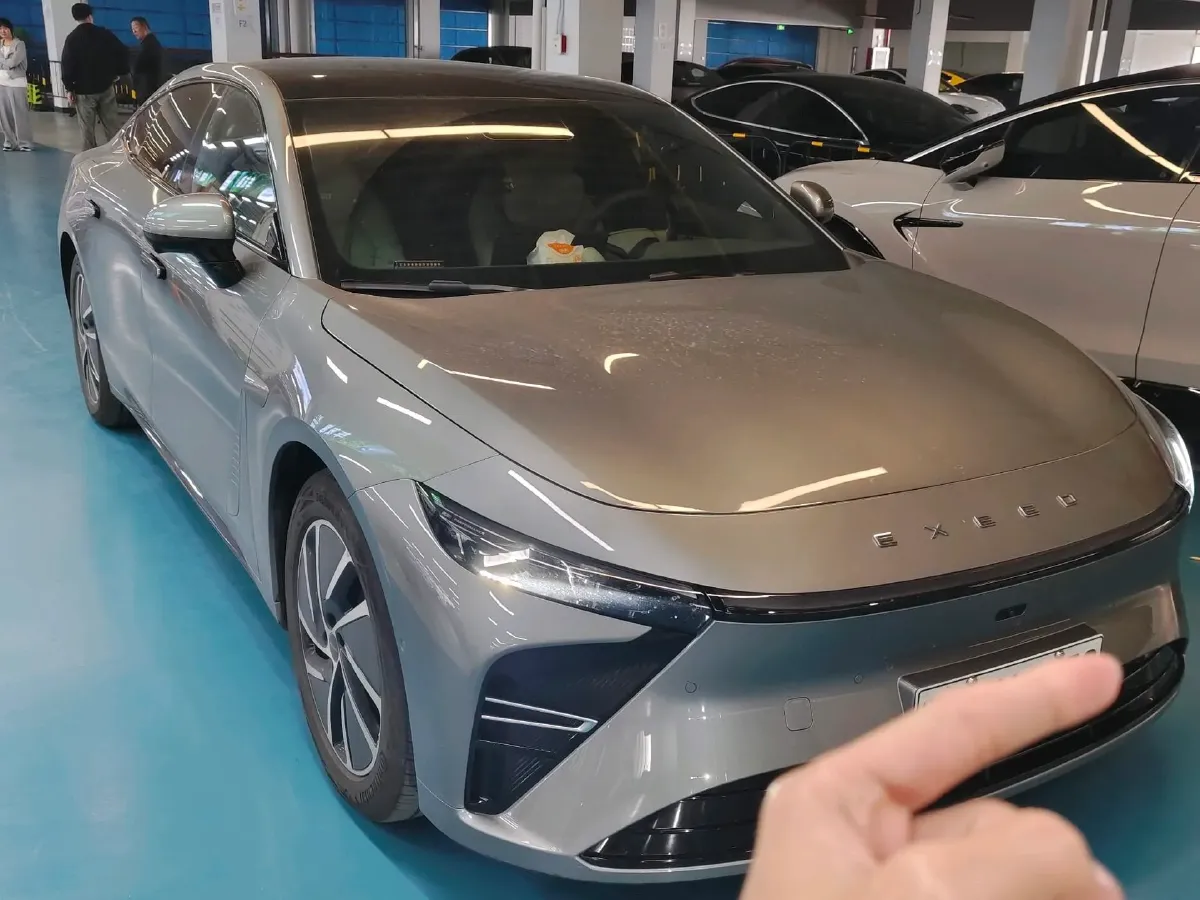 2025 Exceed Sterra ES REEV 156HP REEV 34.7KWH,autocango,china used car exporter,china ev exporter,chinese used car exporter,chinese used ev exporter