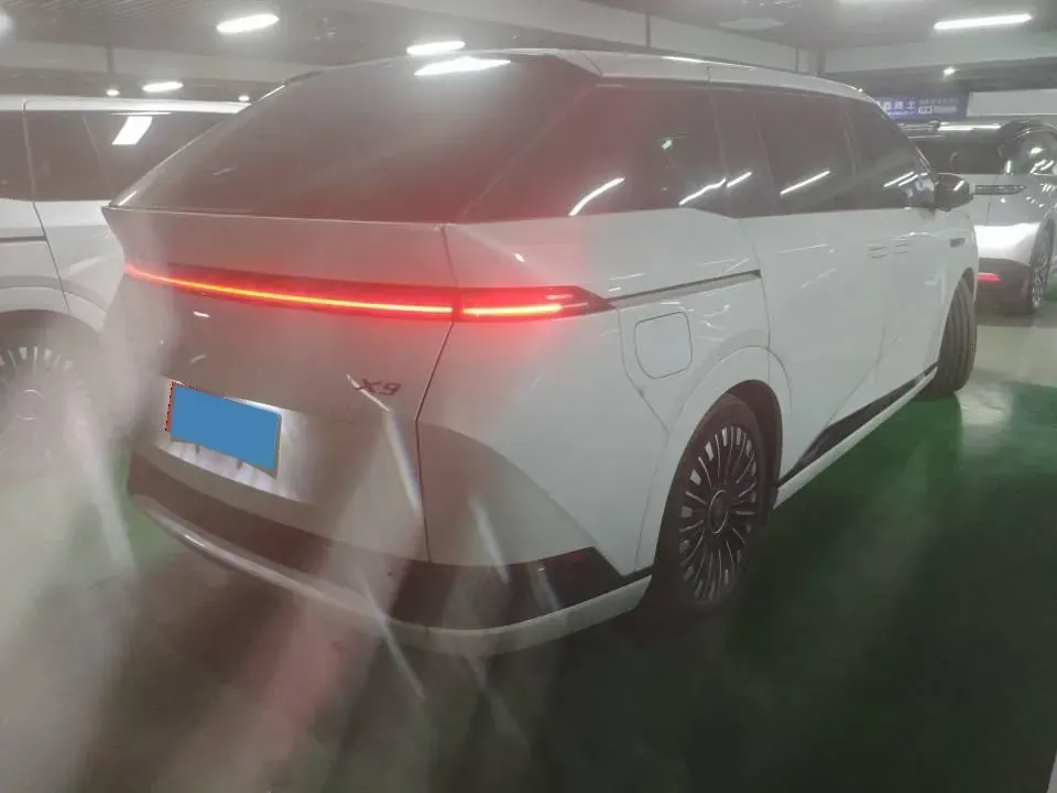 2025 Xpeng X9 BEV,autocango,china used car exporter,china ev exporter,chinese used car exporter,chinese used ev exporter