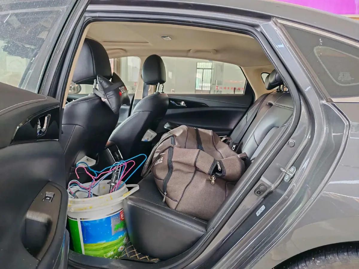 2021 ChangAn Raeton CC 1.5T 180HP L4 7DCT,autocango,china used car exporter,china ev exporter,chinese used car exporter,chinese used ev exporter