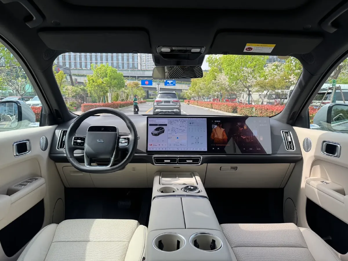 2023 Li L8 Range Extended 154HP REEV 40.9KWH,autocango,china used car exporter,china ev exporter,chinese used car exporter,chinese used ev exporter