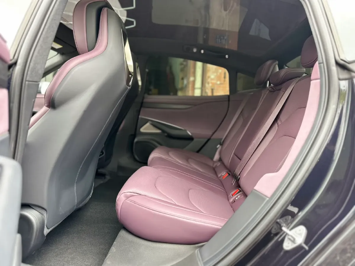 2024 MI SU7 BEV 73.6KWH,autocango,china used car exporter,china ev exporter,chinese used car exporter,chinese used ev exporter