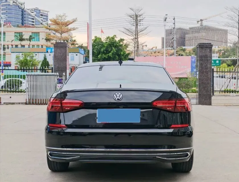 2020 Volkswagen Passat 2.0T 186HP L4 7DCT,autocango,china used car exporter,china ev exporter,chinese used car exporter,chinese used ev exporter