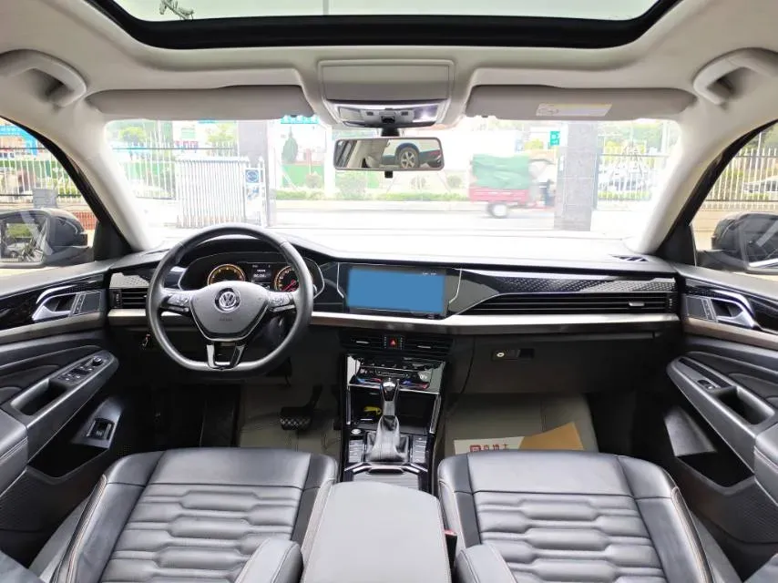 2020 Volkswagen Passat 2.0T 186HP L4 7DCT,autocango,china used car exporter,china ev exporter,chinese used car exporter,chinese used ev exporter