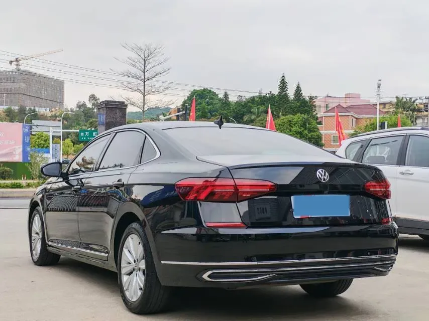 2020 Volkswagen Passat 2.0T 186HP L4 7DCT,autocango,china used car exporter,china ev exporter,chinese used car exporter,chinese used ev exporter