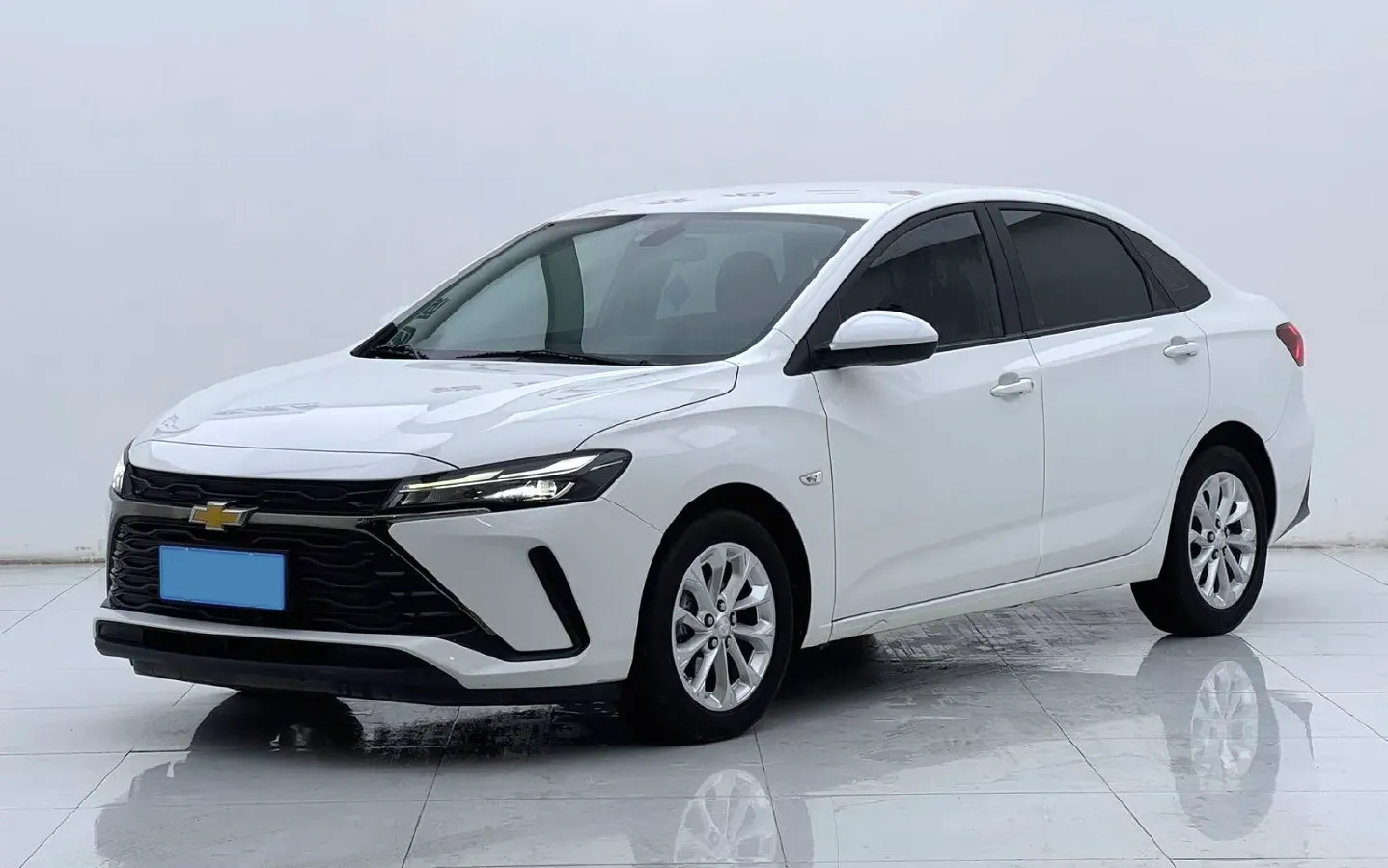 2024 Chevrolet Monza 1.5L 113HP L4 6DCT,autocango,china used car exporter,china ev exporter,chinese used car exporter,chinese used ev exporter