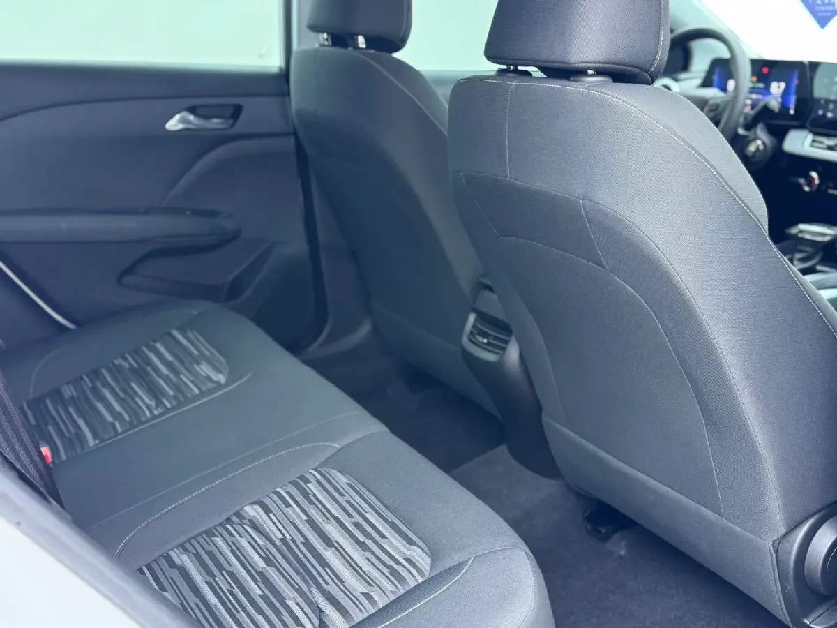 2024 Chevrolet Monza 1.5L 113HP L4 6DCT,autocango,china used car exporter,china ev exporter,chinese used car exporter,chinese used ev exporter