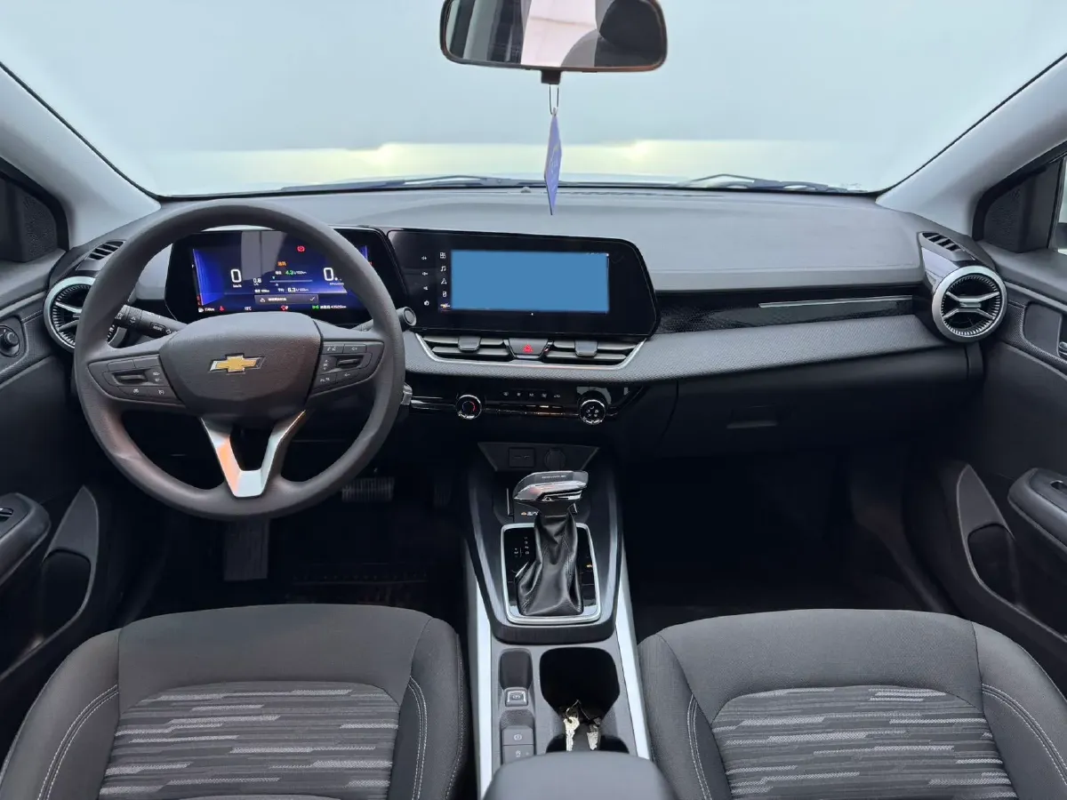 2024 Chevrolet Monza 1.5L 113HP L4 6DCT,autocango,china used car exporter,china ev exporter,chinese used car exporter,chinese used ev exporter