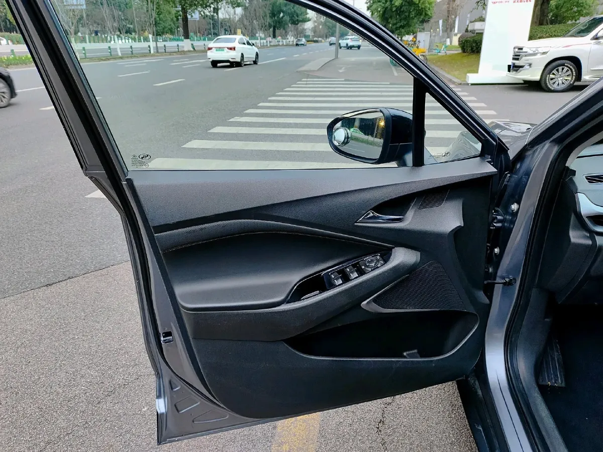 2018 Chevrolet Orlando 1.3T 163HP L3 6AT,autocango,china used car exporter,china ev exporter,chinese used car exporter,chinese used ev exporter