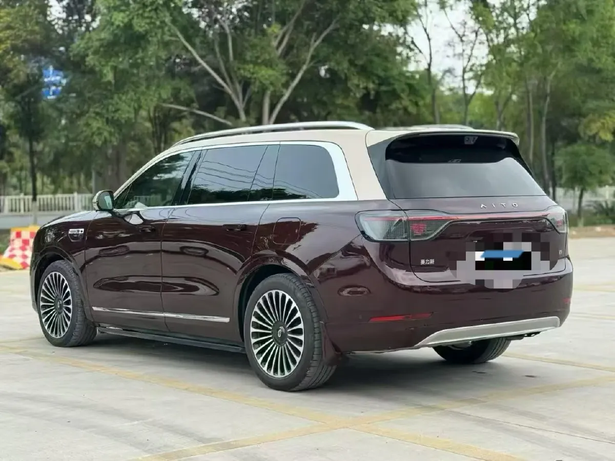2025 AITO AITO M9 REEV 160HP REEV 52KWH,autocango,china used car exporter,china ev exporter,chinese used car exporter,chinese used ev exporter