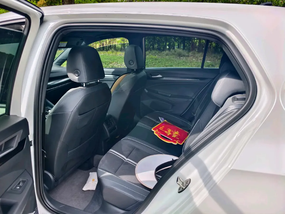 2024 Volkswagen Golf 1.4T 150HP L4 7DCT,autocango,china used car exporter,china ev exporter,chinese used car exporter,chinese used ev exporter