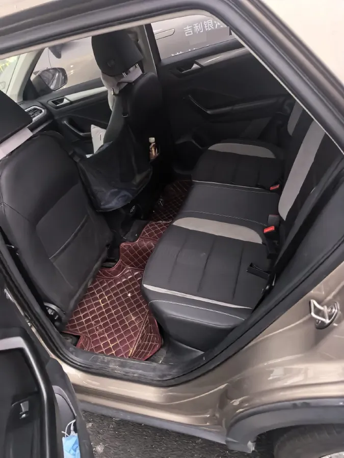 2020 Volkswagen T-Roc 1.4T 131HP L4 7DCT,autocango,china used car exporter,china ev exporter,chinese used car exporter,chinese used ev exporter