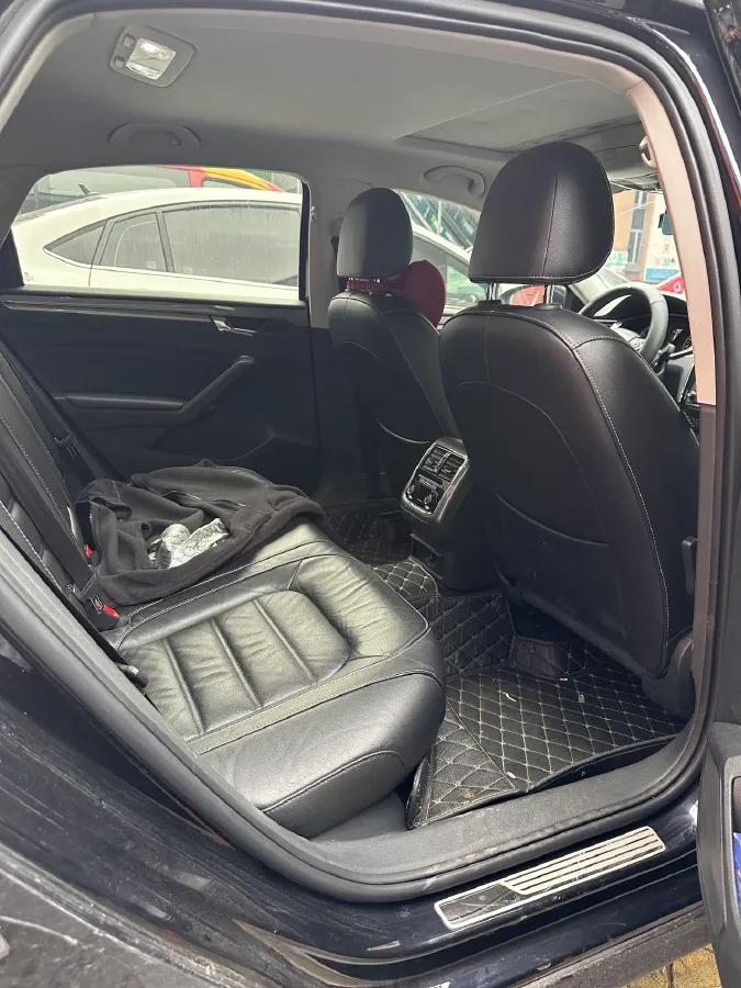 2017 Volkswagen Passat 1.8T 180HP L4 7DCT,autocango,china used car exporter,china ev exporter,chinese used car exporter,chinese used ev exporter