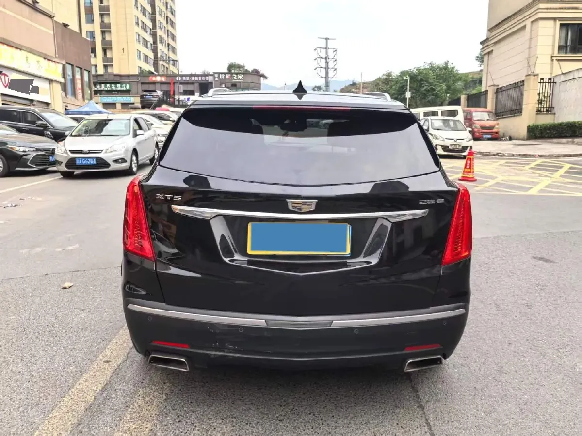 2022 Cadillac XT5 2.0T 237HP L4 9AT,autocango,china used car exporter,china ev exporter,chinese used car exporter,chinese used ev exporter