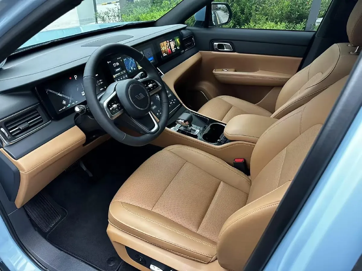 2021 Li ONE Range Extended 131HP REEV 40.5KWH,autocango,china used car exporter,china ev exporter,chinese used car exporter,chinese used ev exporter