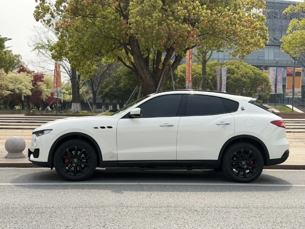 2019 Maserati Levante 3.0T 350HP V6 8AT,autocango,china used car exporter,china ev exporter,chinese used car exporter,chinese used ev exporter