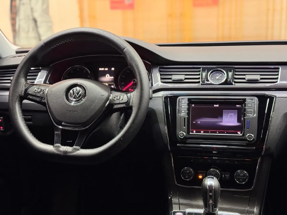 2017 Volkswagen Passat 1.8T 180HP L4 7DCT,autocango,china used car exporter,china ev exporter,chinese used car exporter,chinese used ev exporter