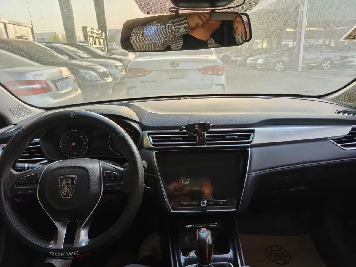 2019 Roewe i5 1.5L 120HP L4 CVT,autocango,china used car exporter,china ev exporter,chinese used car exporter,chinese used ev exporter