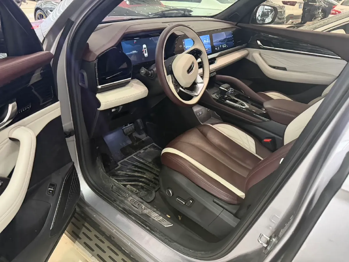 2021 Geely Monjaro 2.0T 218HP L4 7DCT,autocango,china used car exporter,china ev exporter,chinese used car exporter,chinese used ev exporter