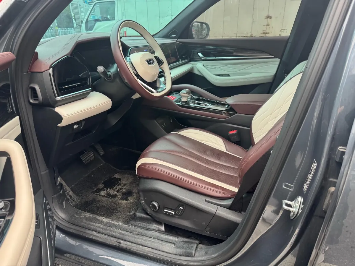 2021 Geely Monjaro 2.0T 218HP L4 7DCT,autocango,china used car exporter,china ev exporter,chinese used car exporter,chinese used ev exporter