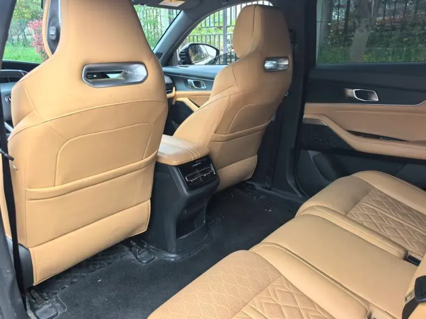 2021 ChangAn UNI-K 2.0T 233HP L4 8AT,autocango,china used car exporter,china ev exporter,chinese used car exporter,chinese used ev exporter