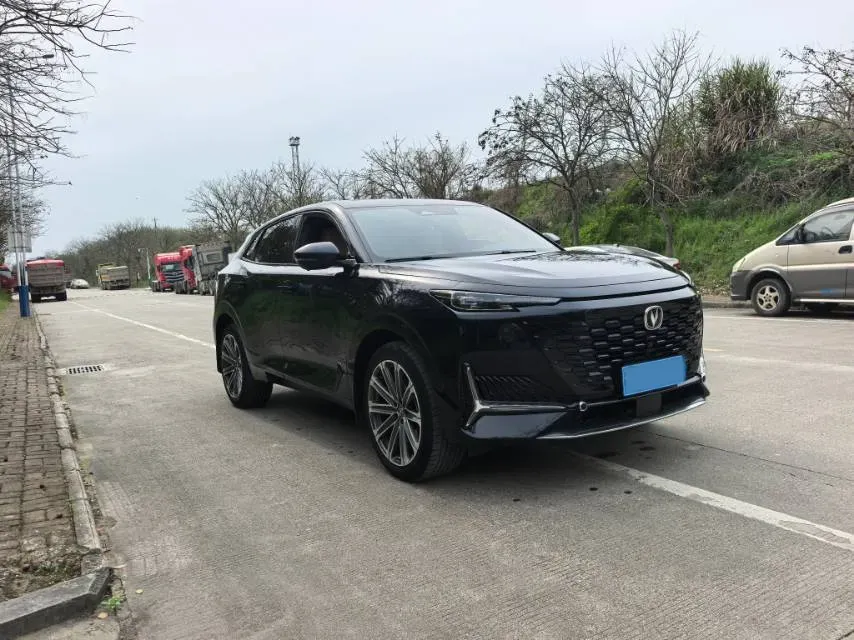 2021 ChangAn UNI-K 2.0T 233HP L4 8AT,autocango,china used car exporter,china ev exporter,chinese used car exporter,chinese used ev exporter